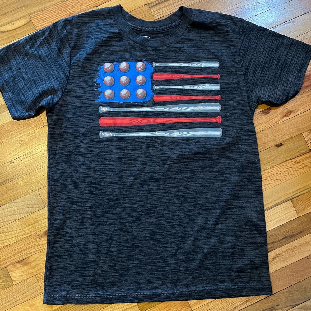3/$25 Boys large baseball flag shirt